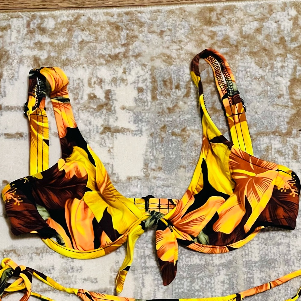 Vintage Venus Bikini Top